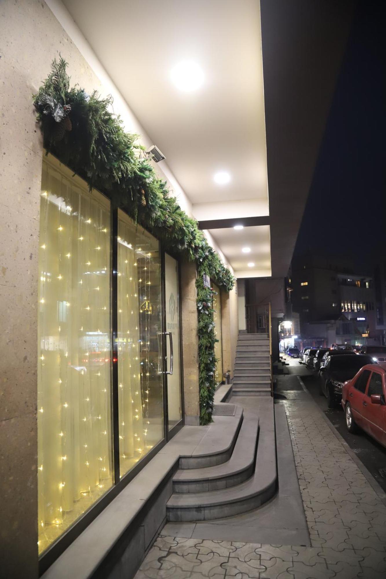 Evn Boutique Hotel เยเรวาน ภายนอก รูปภาพ